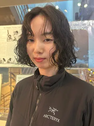 ショート パーマ 渡邉 顕幸のヘアスタイル