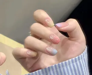 ネイル 高木 維麗絲のネイルデザイン