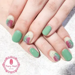 ネイル tiarynail K K🐼のネイルデザイン