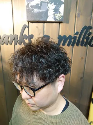 パーマ メンズ 岡林 選のヘアスタイル
