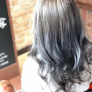 カラー 🦄Re.ly代表 灰野壮🦄のヘアスタイル