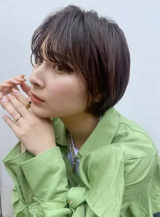 ショート カラー 小顔レイヤー/ ベージュ🤍Rieのヘアスタイル