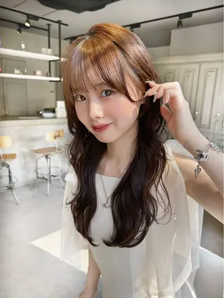 ロング カラー 🫧ブリーチなし 透明感カラーゆん🫧のヘアスタイル