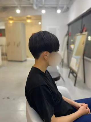 ショート 越坂部 桃子のヘアスタイル