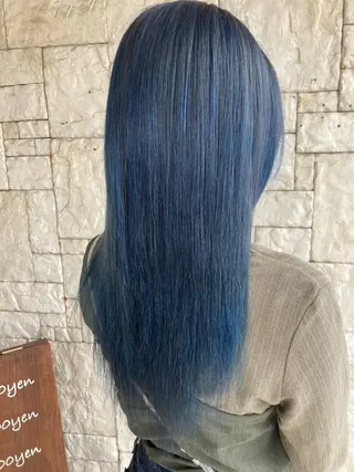 カラー 井上 歩美のヘアスタイル