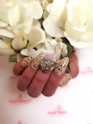 ネイル ネイルリボン 受付スタッフのネイルデザイン