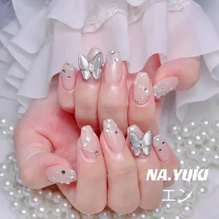 ネイル 🦋 Queenieのネイルデザイン