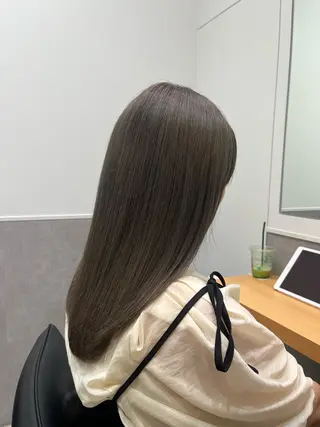 ロング カラー 𝒢𝒾𝓇𝓁𝓎 ⑅　𝓎𝓊𝓀𝒶のヘアスタイル