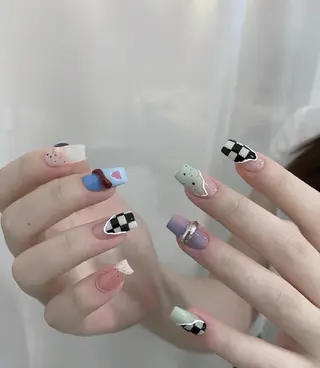 ネイル Theone栄店 田口のネイルデザイン