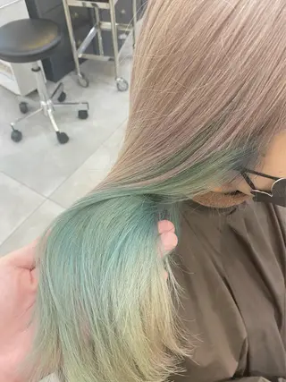 ロング akina*ブリーチ ♡トレンドヘアのヘアスタイル