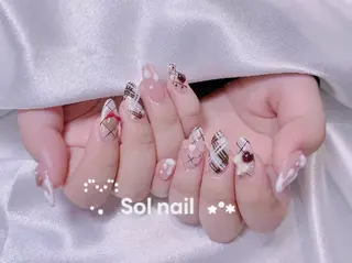 ネイル パラジェル＆フィルイン取り扱いサロンSol Nail所属・Sol Nail ミネのネイルデザイン