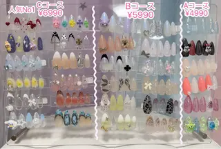 ネイル パーツ全部¥110 サロンミミのネイルデザイン