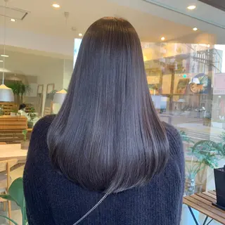 ロング コバヤシ リョウのヘアスタイル