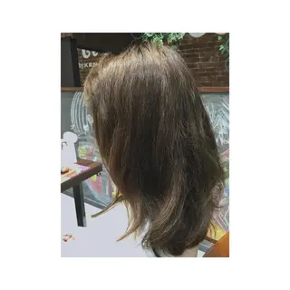 ミディアム カラー なかの たくみのヘアスタイル