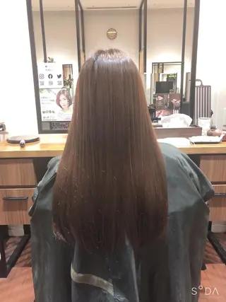ロング 髙田 千華 髪質改善ストレートのヘアスタイル
