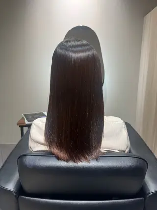 ロング NAVY 橋本心 縮毛矯正のヘアスタイル