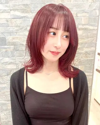 ミディアム 大阪ウルフカット 🐺デザインカラーのヘアスタイル