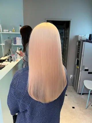 セミロング カラー ブリーチカラー 🩵MIZUKIのヘアスタイル