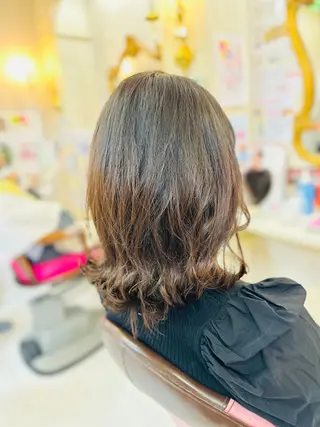 ミディアム 菅沼 美咲のヘアスタイル