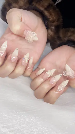ネイル Rei _Nail 新宿のネイルデザイン