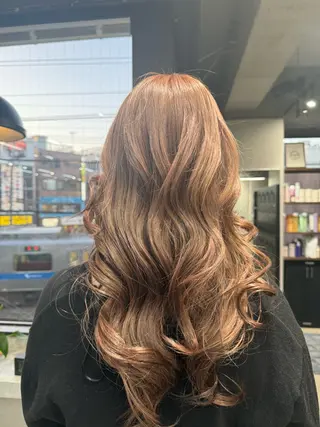 カラー ルシ🎨/ハイトーン デザイン/髪質改善のヘアスタイル