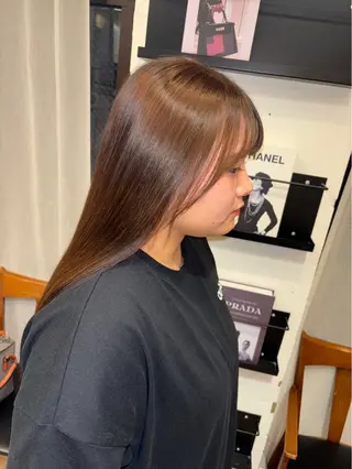 カラー 新原 陽那のヘアスタイル