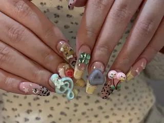 ネイル mimi 高石桃朱のネイルデザイン