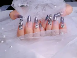 ネイル UMI ネイルサロン新宿🎀のネイルデザイン