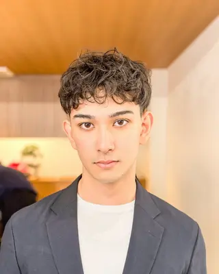 ショート パーマ メンズ 【メンズ縮毛矯正】 FILMS  軍司のヘアスタイル