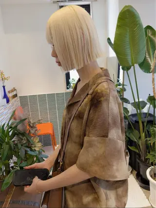 ショート PELEハイトーン shinobuのヘアスタイル