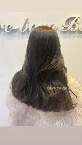 ロング カラー reborn店長 🤍リルのヘアスタイル