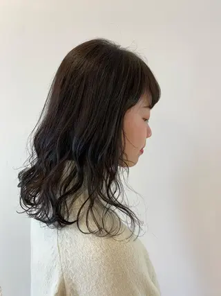 ミディアム カラー 顔まわりカット✄ ベージュカラー🧸のヘアスタイル