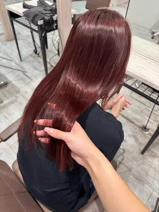 セミロング 𝐘𝐮𝐤𝐢 ベージュ系カラーのヘアスタイル