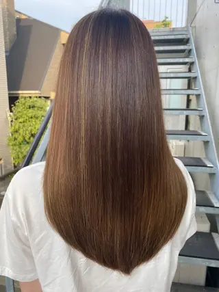 セミロング 髪質改善 レイヤー Naoyaのヘアスタイル