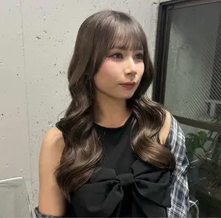 カラー 小顔に見えるボブ 透明感カラー🪽のヘアスタイル