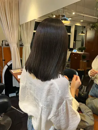 ミディアム カラー 柔らかブラウン/顔周 りレイヤー♡ユウシのヘアスタイル