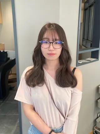 セミロング カラー 西村 れいのヘアスタイル