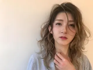 セミロング カラー パーマ ヘアアレンジ メンズ キッズ ネイル マツエク・マツパ Lien 深井店のヘアスタイル
