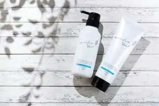 ミディアム カラー 女性目線でつくる ショートayakaのヘアスタイル