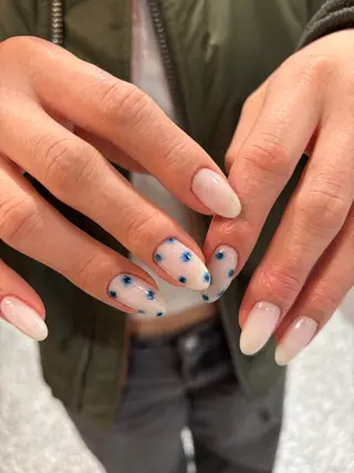 ネイル yuri. 🪷のネイルデザイン