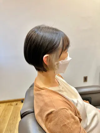 ショート カラー 前田 加奈子のヘアスタイル