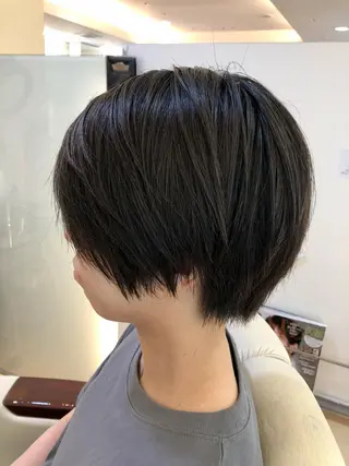 ショート 山岡 徹也のヘアスタイル