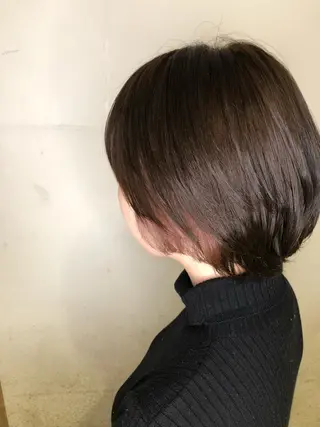 ショート カラー 吉村 絢乃のヘアスタイル