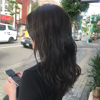 ミディアム 緑川 瑞穂のヘアスタイル