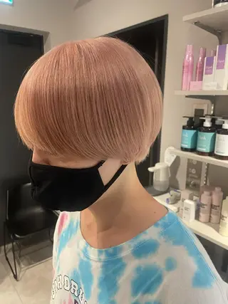ショート カラー ブリーチ👩🦳/ ✂︎MANAMIのヘアスタイル