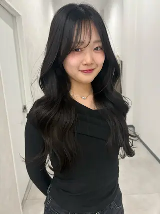 ロング Zina京都河原町店所属・透明感ベージュカラー yumekaのヘアスタイル