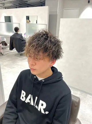 ショート カラー パーマ メンズ 関西センターパート メンズモデル募集のヘアスタイル