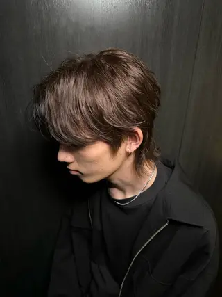 メンズ メンズ特化シャドウパ ーマラウンドマッシュのヘアスタイル