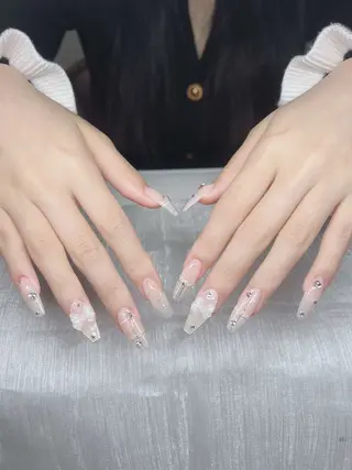 ネイル Lee Nailsのネイルデザイン