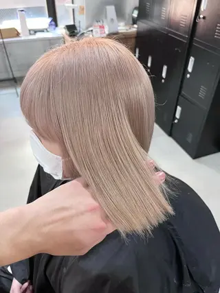 ミディアム 🌈カラー特化 ハイトーンけいと🌈のヘアスタイル